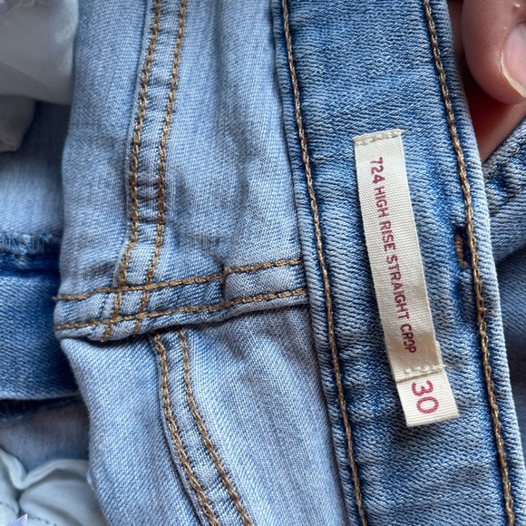 Women Levi’s High Rise Straight Crop - Picture 4 of 5